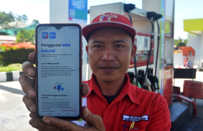 Penggunaan MyPertamina untuk beli Pertalite dan Solar mulai diujicoba hari ini. Uji coba awal akan dilakukan di 11 daerah seluruh Indonesia.