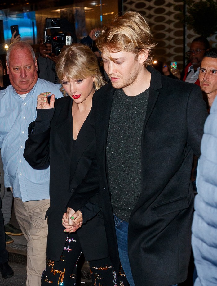 NEW YORK, NEW YORK - OCTOBER 06: Taylor Swift and Joe Alwyn arrive at Zuma on October 06, 2019 in New York City. (Photo by Jackson Lee/GC Images)