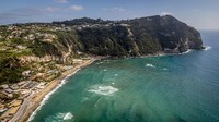 Pantai-pantainya amat memikat. Pantai Citara adalah lokasi Poseidon Thermal Gardens, salah satu taman pemandian air panas alami paling terkenal di Ischia.   