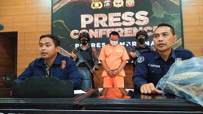 Tersangka penculikan anak di Jembrana, Bali, GNAB (31), saat dirilis Kasatreskrim Polres Jembrana AKP M Reza Pranata, Jumat (1/7/2022). 1