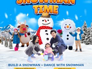 Liburan Sekolah, Waktunya Main Boneka Salju di Trans Snow World Bekasi