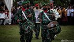 Upacara Militer Iringi Kepergian Tjahjo Kumolo ke Pusara Terakhir