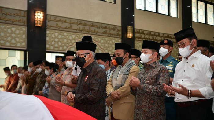Wapres Maruf Amin Pimpin Salat Jenazah Tjahjo Kumolo (Dok.Setwapres)