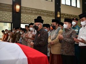 Maruf Cerita Rajinnya Tjahjo Kumolo Melapor ke Jokowi dengan Buku