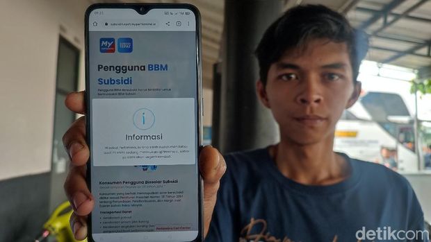 Website untuk pendaftaran BBM subsidi sulit diakses.