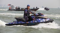 Polairud Polda Jawa Timur memiliki empat unit jetski yang digunakan untuk melakukan tugas-tugas kepolisian.  