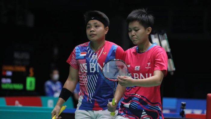 Ganda putri Indonesia Apriyani Rahayu/Siti Fadia Silva Ramadhanti saat meraih kemenangan di semifinal Malaysia Terbuka 2022.