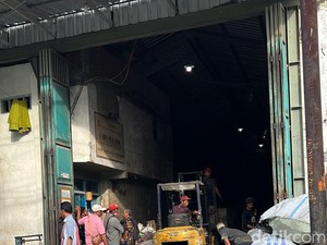 Bos Rongsokan Surabaya Bongkar Nilai Fantastis Perputaran Uang di Bisnisnya