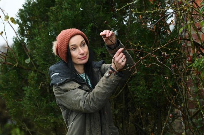 Anak-anakku adalah hidupku. Aku ingin hidup di lingkungan yang kondusif untuk kebahagian mereka. Kami berjalan di alam dan makan makanan paling segar dan sehat. Aku membuang segalanya dan aku dalam perjalanan membebaskan diriku sendiri dan berkoneksi dengan alam, ujar Diana.Foto: Dok. Wild Harvest School