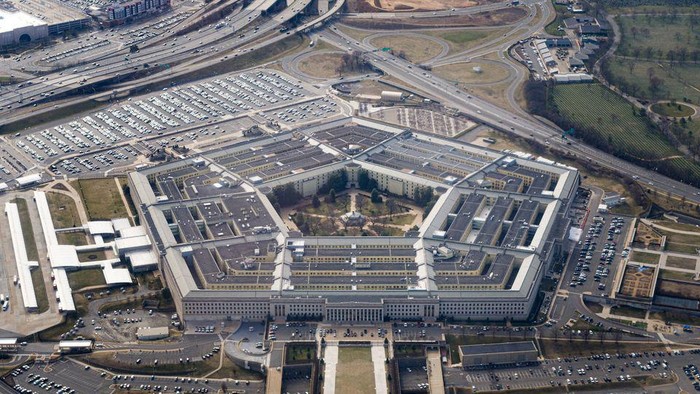 The Pentagon is seen from the air in Washington, U.S., March 3, 2022, more than a week after Russia invaded Ukraine. REUTERS/Joshua Roberts/File Photo