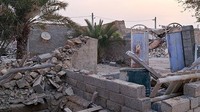 Sedikitnya lima orang tewas dan 44 orang lainnya mengalami luka-luka akibat gempa itu. Amir Hossein Talebi/Isna/AFP/Getty Image 
