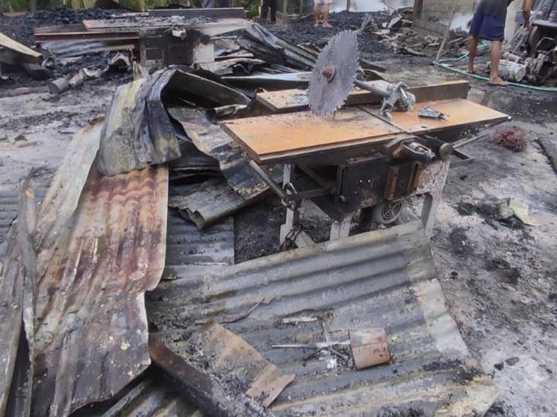 Nengah Nu mengatakan, akibat peristiwa kebakaran itu, gudang kayu beserta semua isinya ludes terbakar tanpa sisa. Ia pun mengalami kerugian hingga miliaran rupiah.