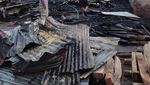 Puing-puing Sisa Kebakaran Gudang Kayu di Buleleng