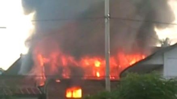Kebakaran rumah konveksi di Polewali Mandar (Dok. Istimewa).