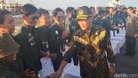 Kedatangan Laskar Rempah disambut langsung oleh Menteri PMK Muhadjir Effendy/Foto: Deny Prastyo Utomo/detikJatim