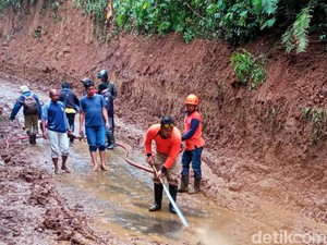 Akhirnya Jalur TWA Kawah Ijen Dibuka Lagi Usai 5 Hari Tertimbun Longsor