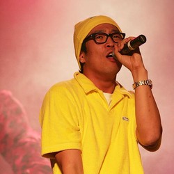 Artis Korea Dirujak Netizen Gegara Pajang Lukisan Hitler