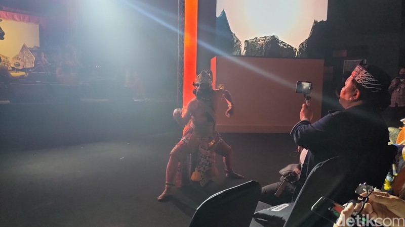 Momen Seru Pertunjukan Wayang Kulit dari Apex Legends Mobile