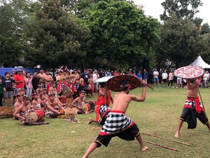 Demonstrasi Memohon Hujan Gebug Ende Digelar di Jantra Tradisi Bali