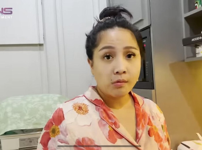 Nagita Slavina Bikin MPASI Nasi Uduk buat Rayyanza