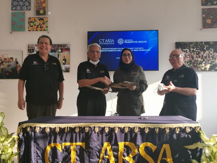 Penandatanganan MoU CT Arsa dengan Prasetiya Mulya (Elvan-detikcom)