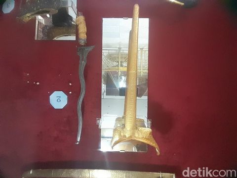 Senjata peninggalan Kerajaan Sumedang Larang.