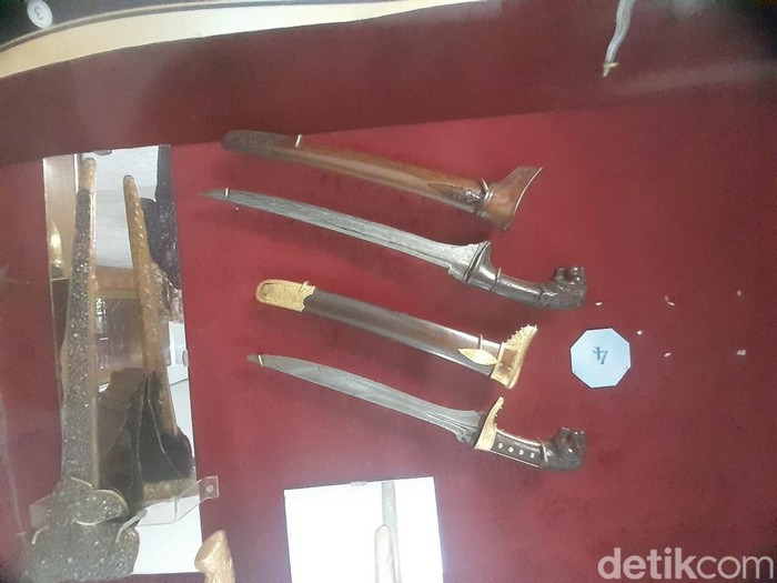Senjata peninggalan Kerajaan Sumedang Larang.