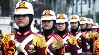 Acara dimeriahkan dengan banyak hiburan antara lain senam, paint art performance, musik hingga aksi polisi cilik.