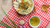Foodies di Tangerang wajib mampir ke Bakmi Bangka Cita Rasa karena sajiannya enak. Lokasinya ada di Graha Raya dan Gading Serpong. Tekstur mienya kenyal dan topping daging babi cincangnya terasa nikmat. Harganya sekitar Rp 30.000-an. Foto: Instagram @bakmie_citarasa