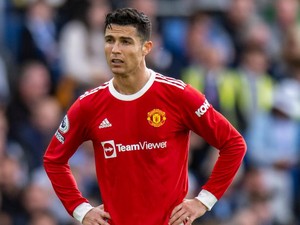 Mau Cabut dari Man United, Ronaldo Khawatir dengan Messi