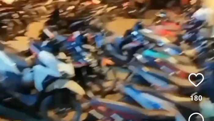 Viral di media sosial soal dugaan puluhan sepeda motor yang hilang saat berlangsungnya konser di momen Hari Ulang Tahun (HUT) ke-432 Kota Medan. Istimewa