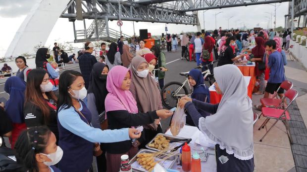 Food Truck hingga Puluhan UMKM Meriahkan CFD Jembatan Suroboyo