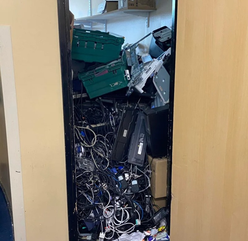 Fotoinet Deretan Kerusakan Gadget yang Bikin Teknisi IT Takjub