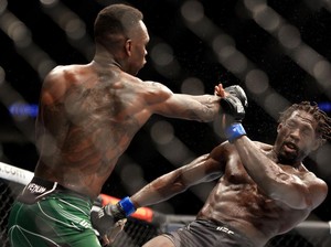 Hasil UFC 276: Jaga Sabuk Juara, Israel Adesanya Bikin Keok Jared Cannonier