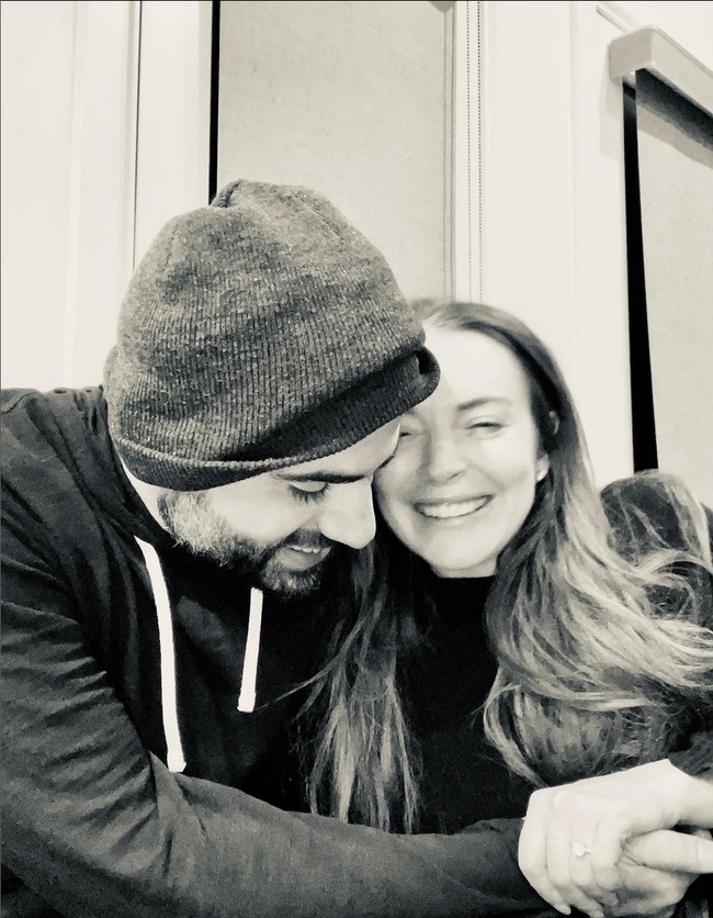 Disinyalir bahwa mereka bertemu saat Lindsay Lohan menetap di Tanah Arab, tepatnya Dubai, sejak 2017. Foto: Instagram/@lindsaylohan
