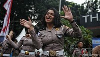 Ada juga kemeriahan lainnya seperti senam hingga aksi polisi cilik.