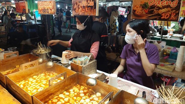 Pasar malam Kodam di Surabaya