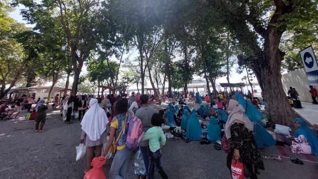 pengunjung dijubeli THP Kenjeran