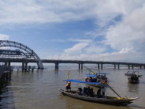 Akhir Pekan di THP Kenjeran Yuk, Ada Wisata Naik Perahu