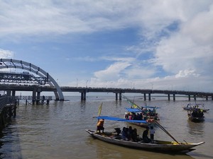 Akhir Pekan di THP Kenjeran Yuk, Ada Wisata Naik Perahu