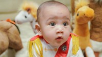 Rayyanza menggunakan kostum pangeran. Foto: Instagram Raffi Ahmad