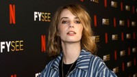 Maya Hawke diperkenalkan sebagai Robin di Stranger Things season 3. (Foto: Getty Images/Kevin Winter)