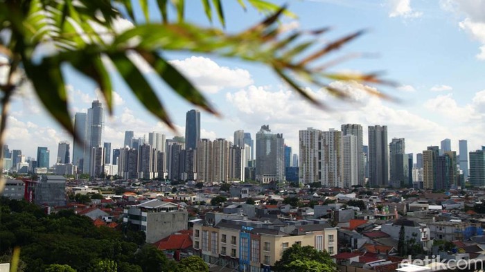 Punya rumah di Jakarta kini bebas pajak setelah Pemprov DKI Jakarta membebaskan PBB-P2. Namun bebas pajak ini berlaku untuk rumah dengan NJPO di bawah Rp 2 Miliar.