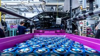 Saat ini pilihan mobil listrik sudah mulai berdatangan, akan tetapi banyak yang tidak mengetahui BMW i3 telah memulai debut sejak 10 tahun lalu. Foto: Pool (BMW/Autoblog)