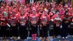 Emak-emak Berbaju Pink Kumpul di Palembang, Ngapain?