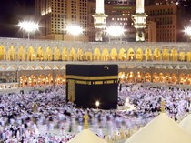 AMPHURI Ungkap Alasan Saudi Tak Keluarkan Visa Haji Furoda Tahun Ini