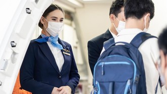 Ternyata Pramugari Bisa Tebak Karakter Anda dari Cara Berpakaian
