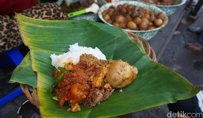 Ini Sebabnya Makanan Dibungkus Daun Pisang Tak Cepat Basi