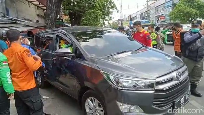 kecelakaan di kapas krampung surabaya