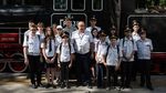 Ketika Anak-anak Ukraina Jadi Kondektur Lokomotif Uap